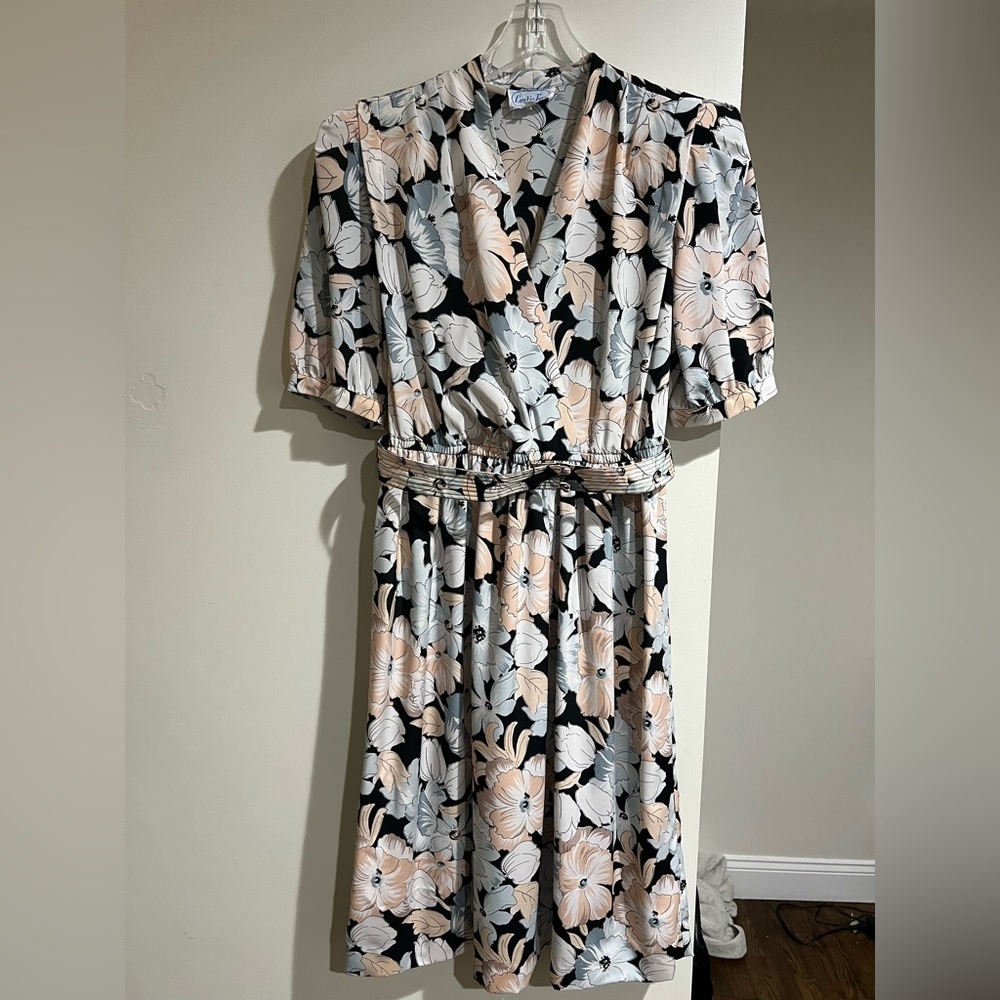 Vintage 1980’s Leslie Fay Floral Secretary Dress with Original Belt  Size 14